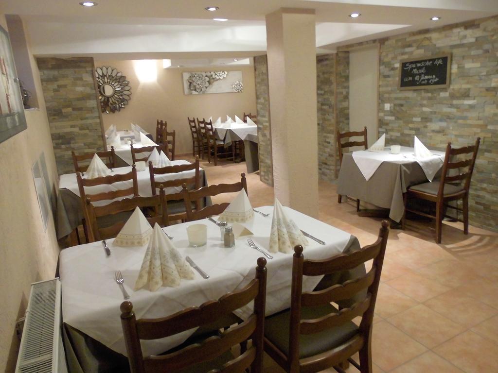 Hotel-Restaurant Schwyzerhuesli Viernheim Exteriér fotografie